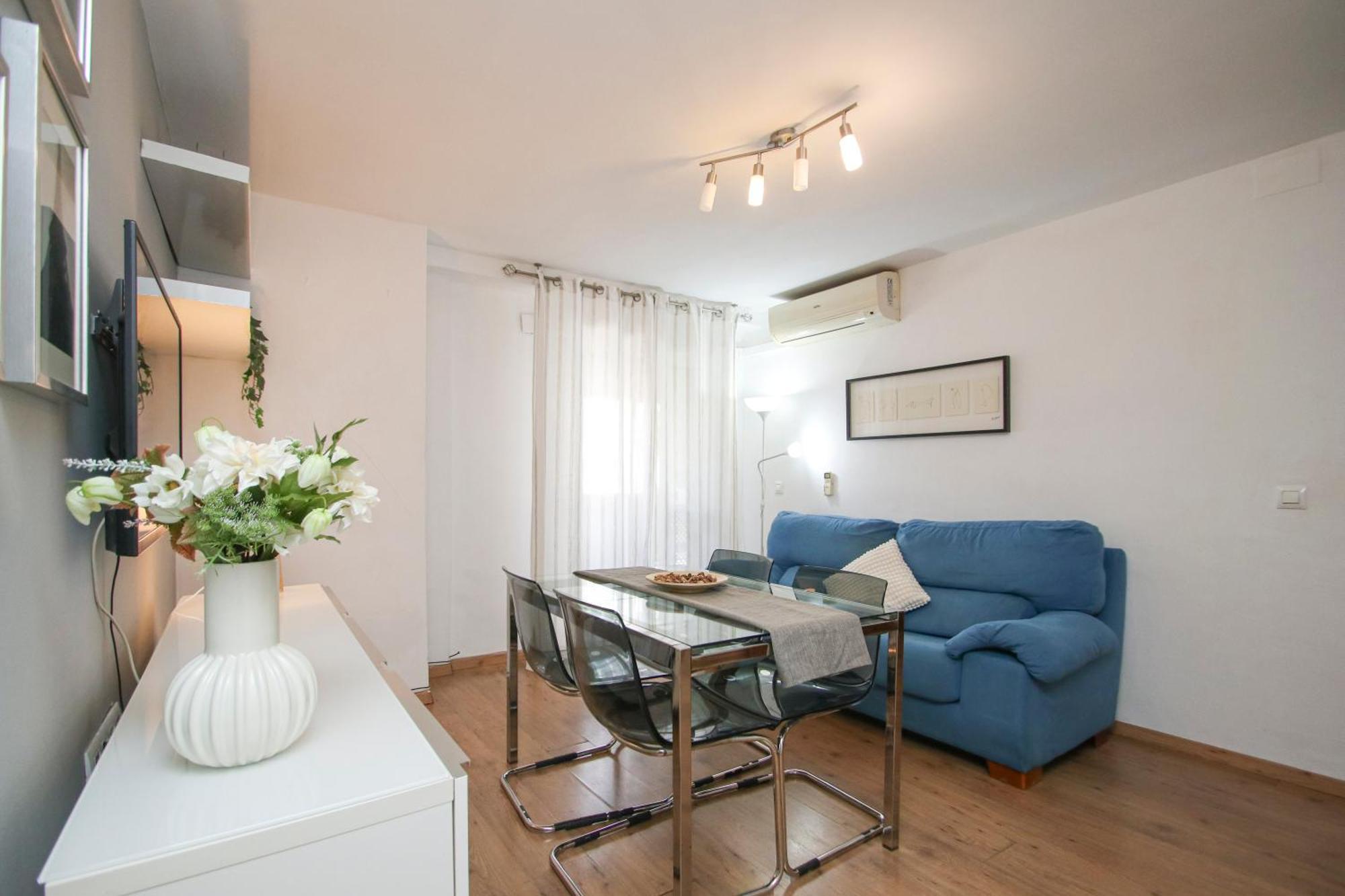 Spacious 2 Bedroom Apt In The Heart Of Triana Seville Ngoại thất bức ảnh